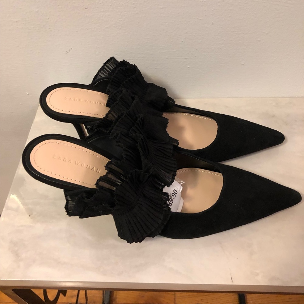 Zara Black Ruffled Mules Size 40